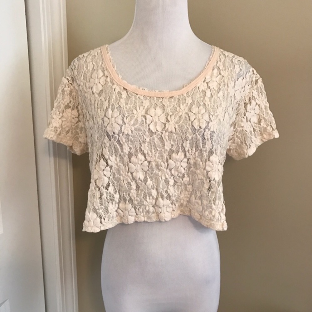 NWT, Free People Lace Short-sleeve Crop Top!!